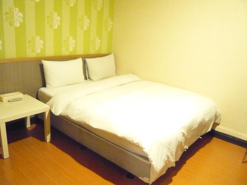 Baoshan Hotel Csungli Kültér fotó