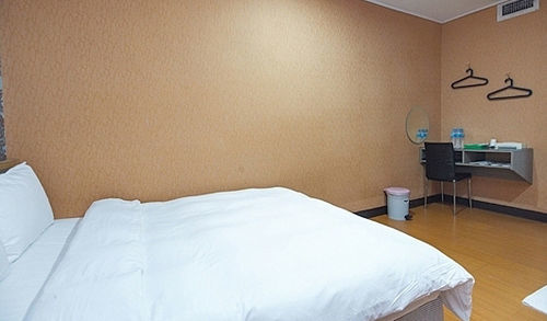 Baoshan Hotel Csungli Kültér fotó
